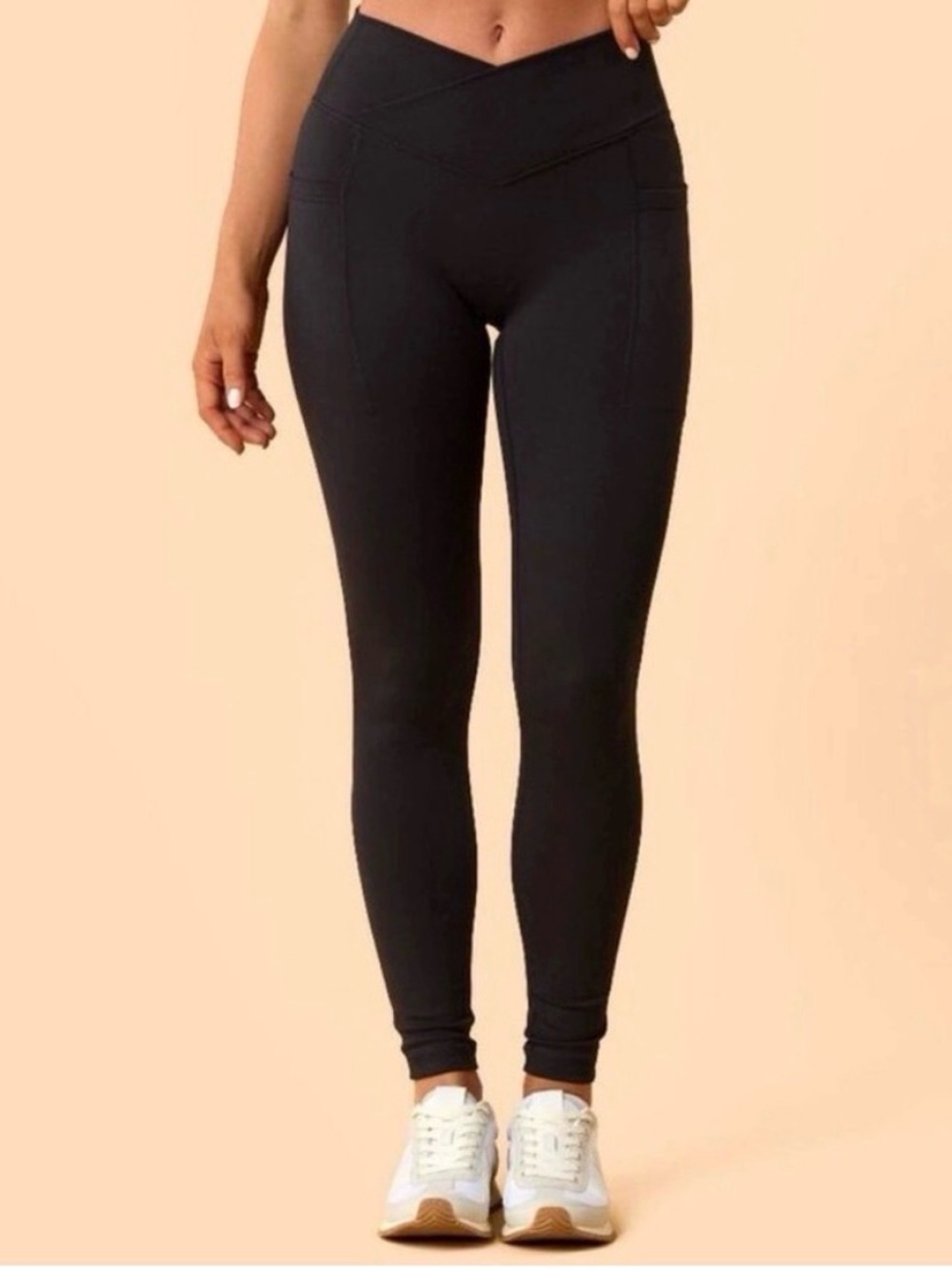 NWT! Blogilates Women's Criss Cross High-Rise Leggings - Black Size Small